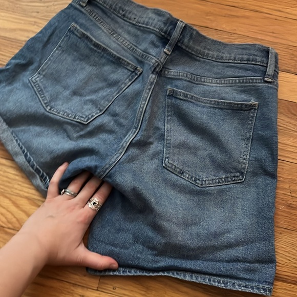 GAP Denim shorts blue faded! - Picture 4 of 4